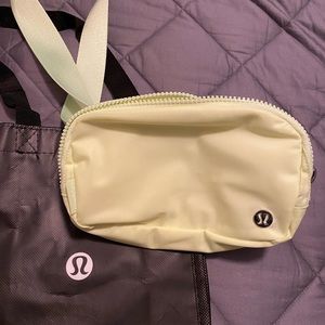 Lululemon Everywhere Belt Bag - Faded Zap EBB - NWOT